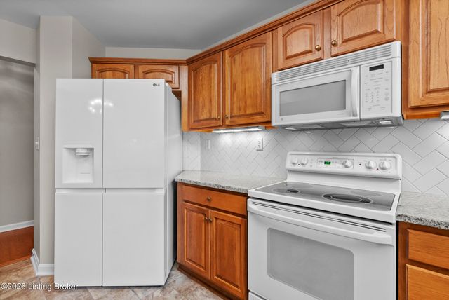 4114 Lilac Vista Dr, Louisville, KY 40241