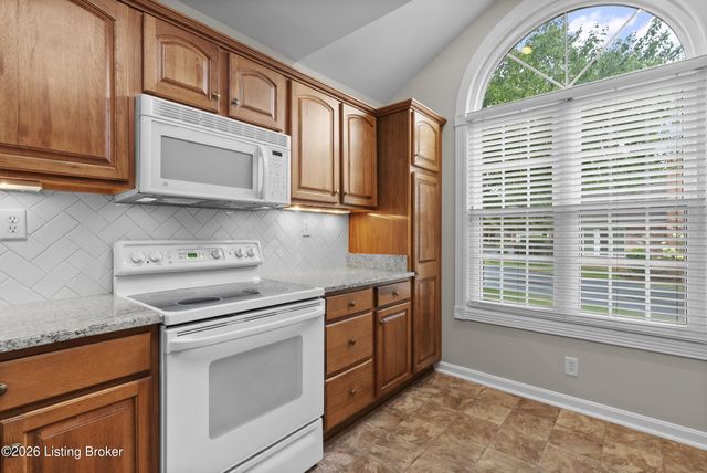 4114 Lilac Vista Dr, Louisville, KY 40241