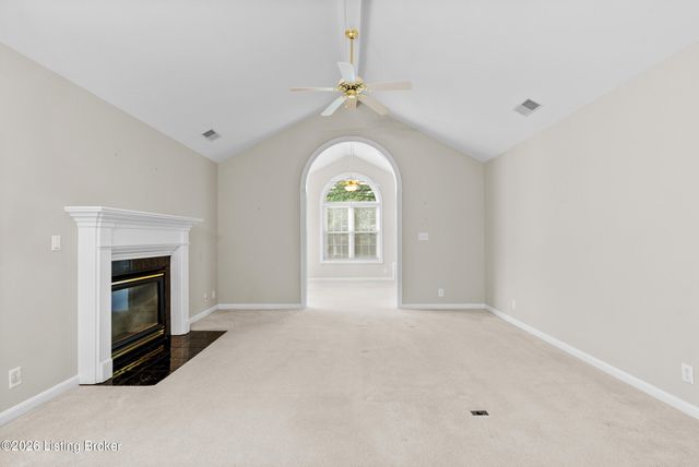 4114 Lilac Vista Dr, Louisville, KY 40241