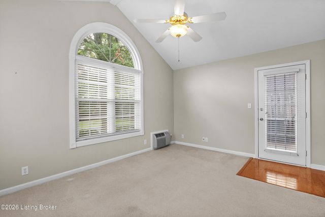 4114 Lilac Vista Dr, Louisville, KY 40241