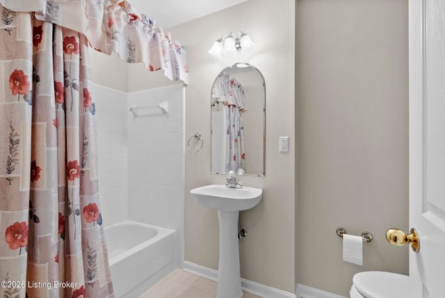 4114 Lilac Vista Dr, Louisville, KY 40241