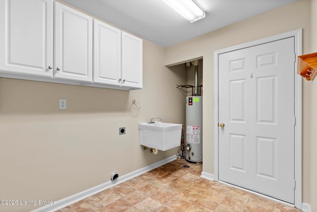 4114 Lilac Vista Dr, Louisville, KY 40241