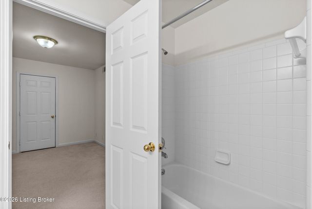 4114 Lilac Vista Dr, Louisville, KY 40241