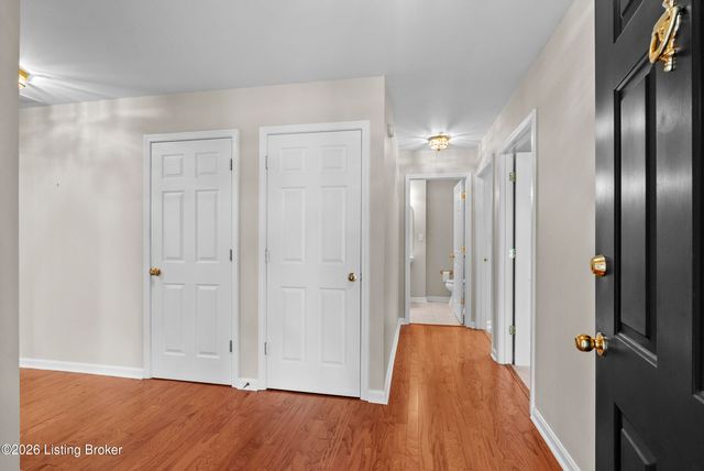 4114 Lilac Vista Dr, Louisville, KY 40241
