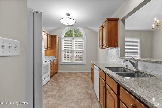 4114 Lilac Vista Dr, Louisville, KY 40241