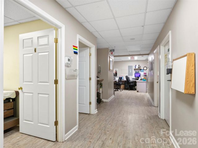 1998 Hendersonville Road 45, Asheville, NC 28803