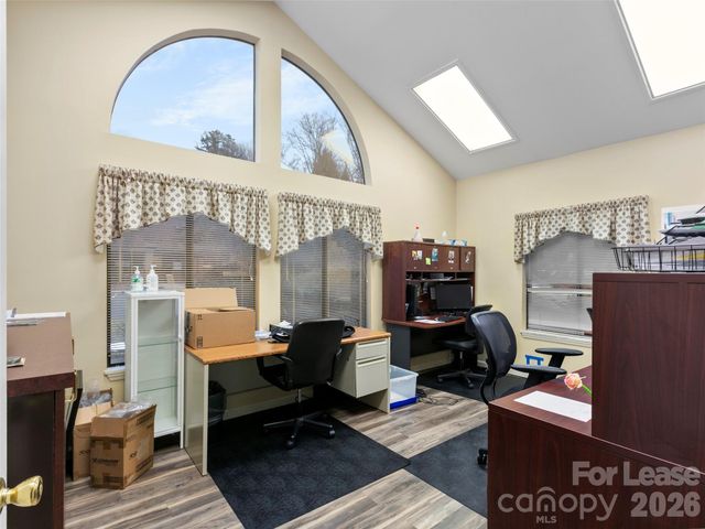 1998 Hendersonville Road 45, Asheville, NC 28803