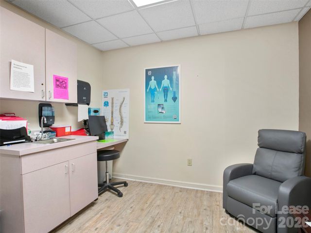 1998 Hendersonville Road 45, Asheville, NC 28803