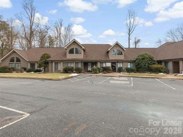 1998 Hendersonville Road 45, Asheville, NC 28803