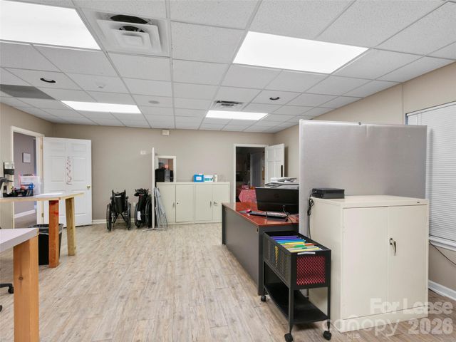 1998 Hendersonville Road 45, Asheville, NC 28803