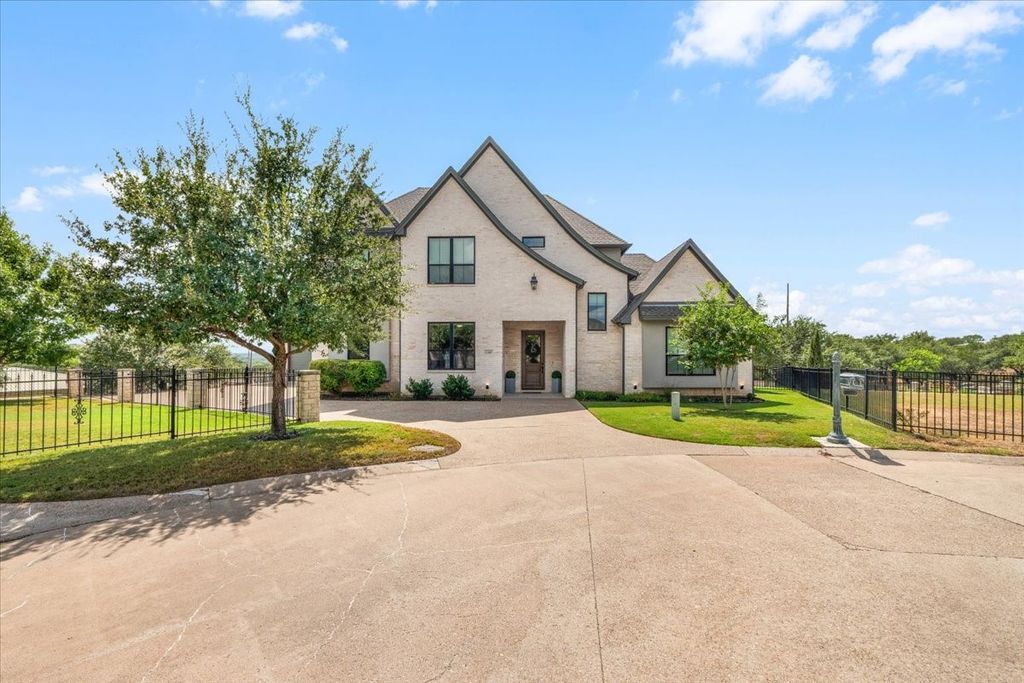 4305 Shale Bluff Court, Granbury, TX 76048