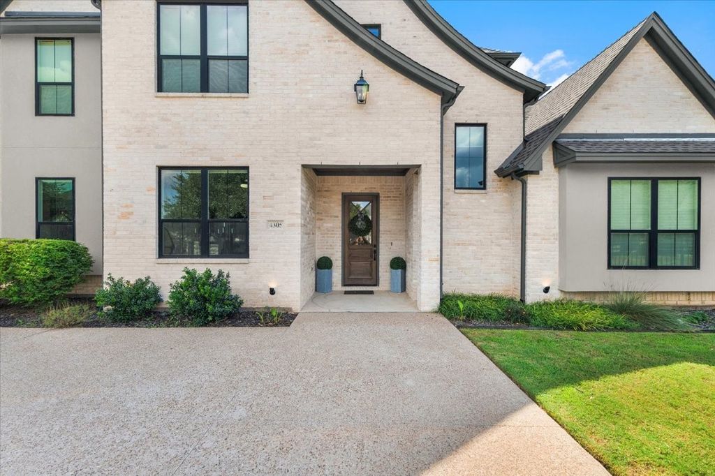4305 Shale Bluff Court, Granbury, TX 76048 — photo 2