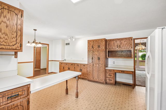 204 Carriage Drive, Morris, IL 60450