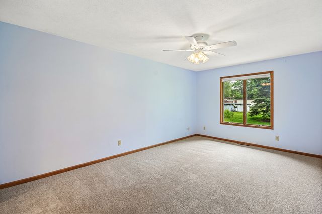 204 Carriage Drive, Morris, IL 60450