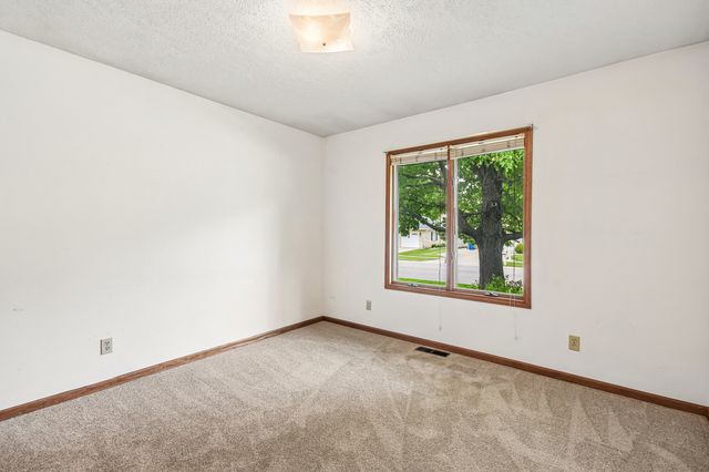 204 Carriage Drive, Morris, IL 60450