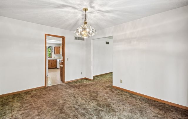 204 Carriage Drive, Morris, IL 60450
