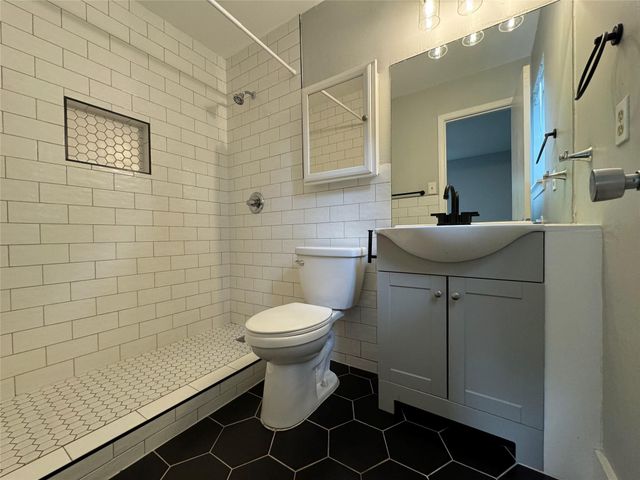 11910 Sunhillow BND, Austin, TX 78758