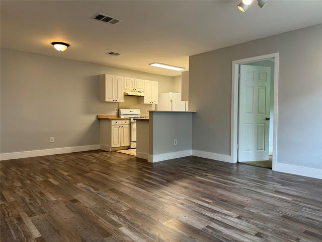 11910 Sunhillow BND, Austin, TX 78758
