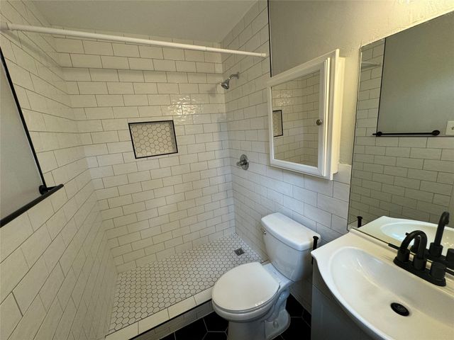 11910 Sunhillow BND, Austin, TX 78758