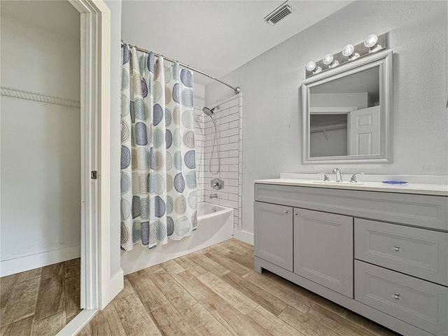 4744 WALDEN CIRCLE 17, Orlando, FL 32811