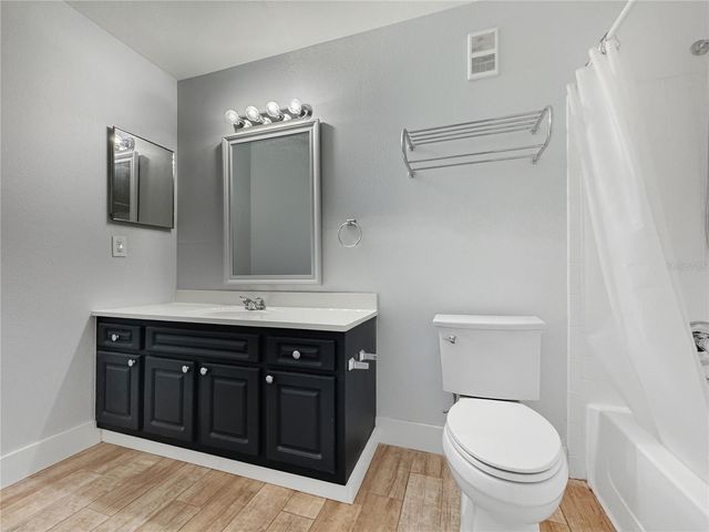 4744 WALDEN CIRCLE 17, Orlando, FL 32811