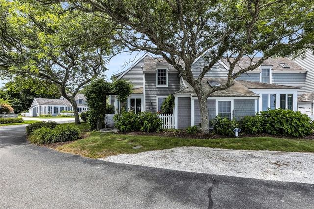 21 Milestone Way 620, Mashpee, MA 02649