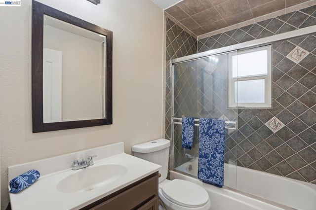 2705 Adobe Ct, Antioch, CA 94509