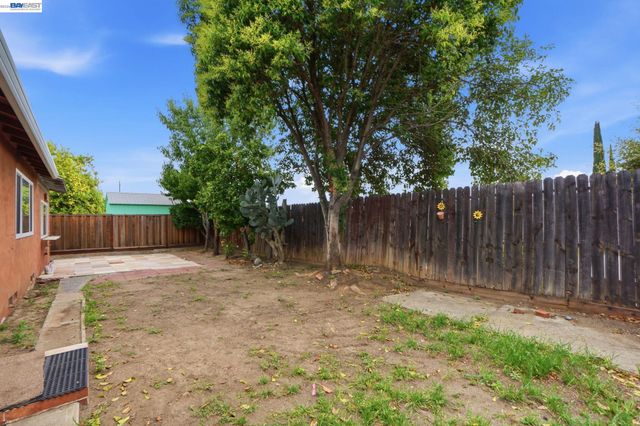 2705 Adobe Ct, Antioch, CA 94509