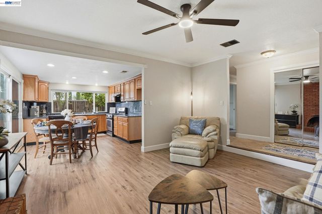 2705 Adobe Ct, Antioch, CA 94509
