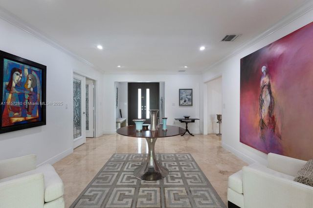 677 Hampton Ln, Key Biscayne, FL 33149