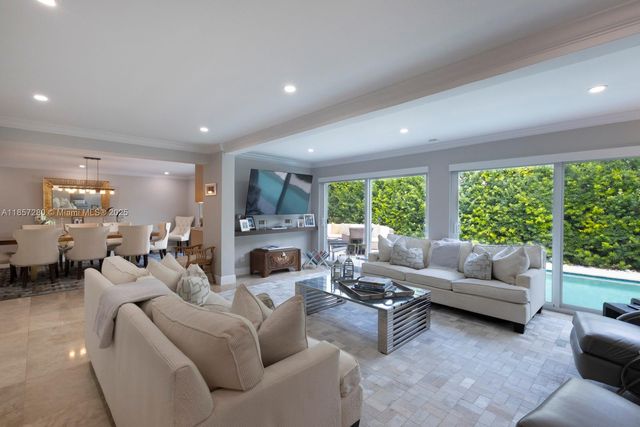 677 Hampton Ln, Key Biscayne, FL 33149