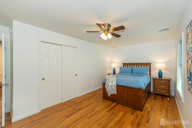 24 Willow Lane, Marlboro, NJ 07726