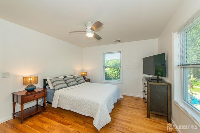 24 Willow Lane, Marlboro, NJ 07726