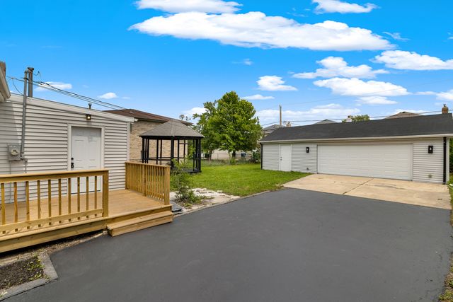 7835 Massasoit Avenue, Burbank, IL 60459