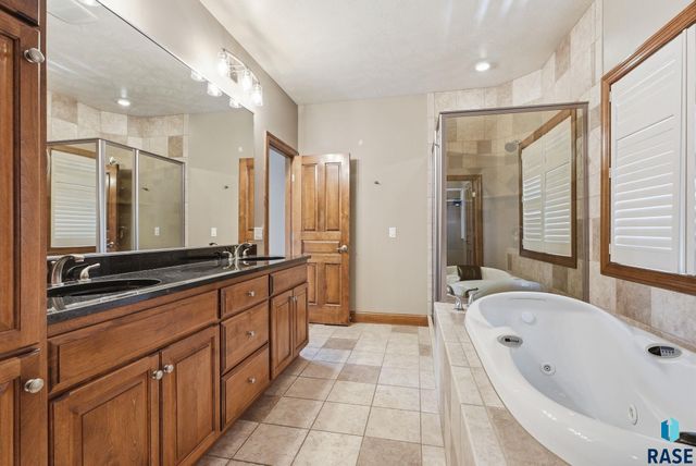 46746 265th St Street, Sioux Falls, SD 57107