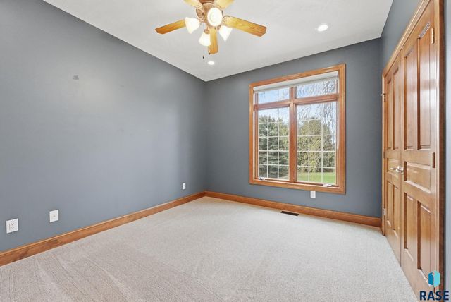 46746 265th St Street, Sioux Falls, SD 57107