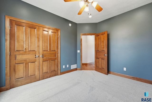 46746 265th St Street, Sioux Falls, SD 57107