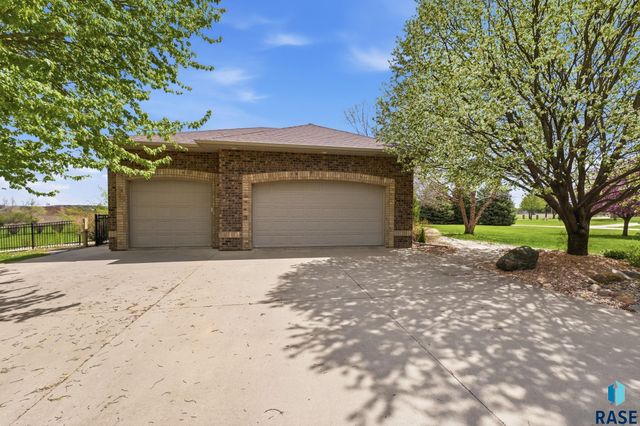 46746 265th St Street, Sioux Falls, SD 57107