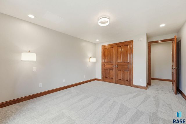 46746 265th St Street, Sioux Falls, SD 57107