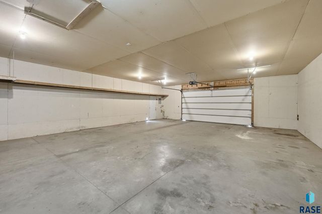 46746 265th St Street, Sioux Falls, SD 57107