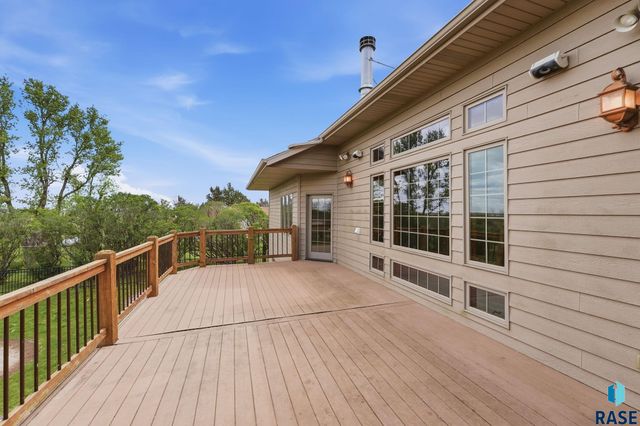 46746 265th St Street, Sioux Falls, SD 57107