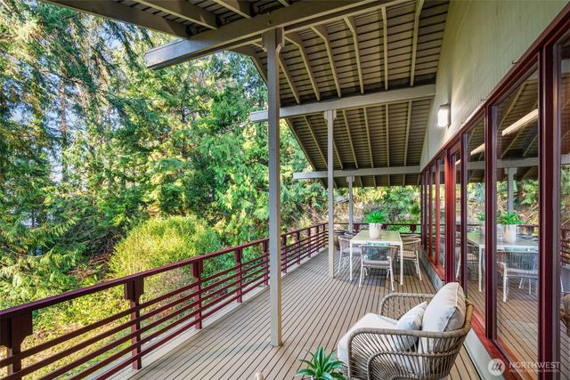 18710 88th Avenue W, Edmonds, WA 98026