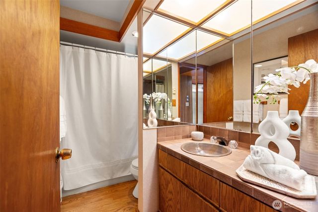 18710 88th Avenue W, Edmonds, WA 98026