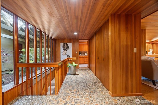 18710 88th Avenue W, Edmonds, WA 98026