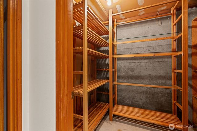 18710 88th Avenue W, Edmonds, WA 98026