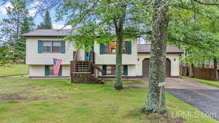 N1547 S Circle Dr, Norway, MI 49870