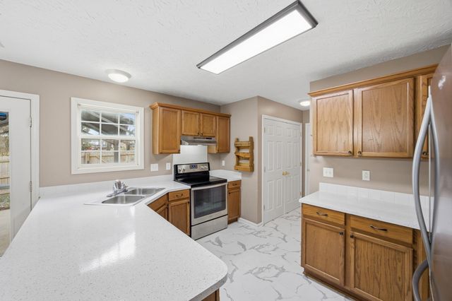 2228 Prescott Lane, Lexington, KY 40511