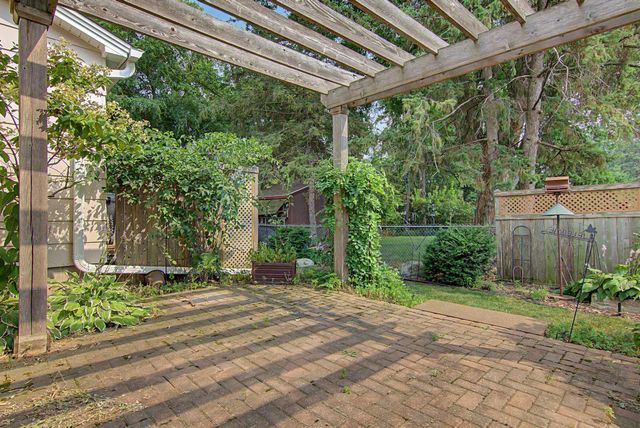 1912 Simpson Street, Falcon Heights, MN 55113