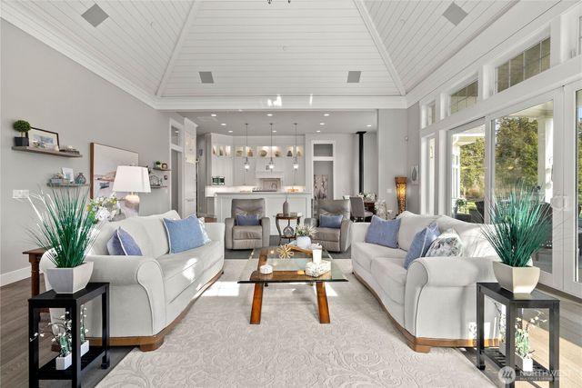 311 Cornwall Road NW, Lakebay, WA 98349