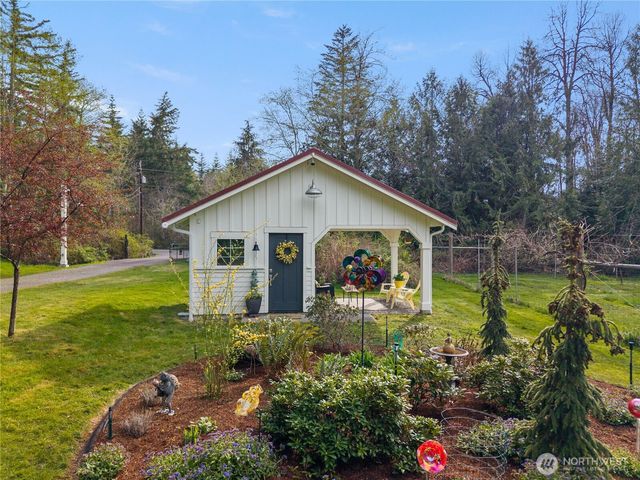 311 Cornwall Road NW, Lakebay, WA 98349